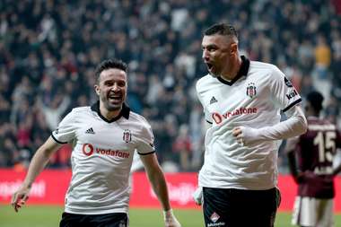 Burak Yilmaz Gokhan Gonul Besiktas Goztepe Turkish Super League 03/16/19