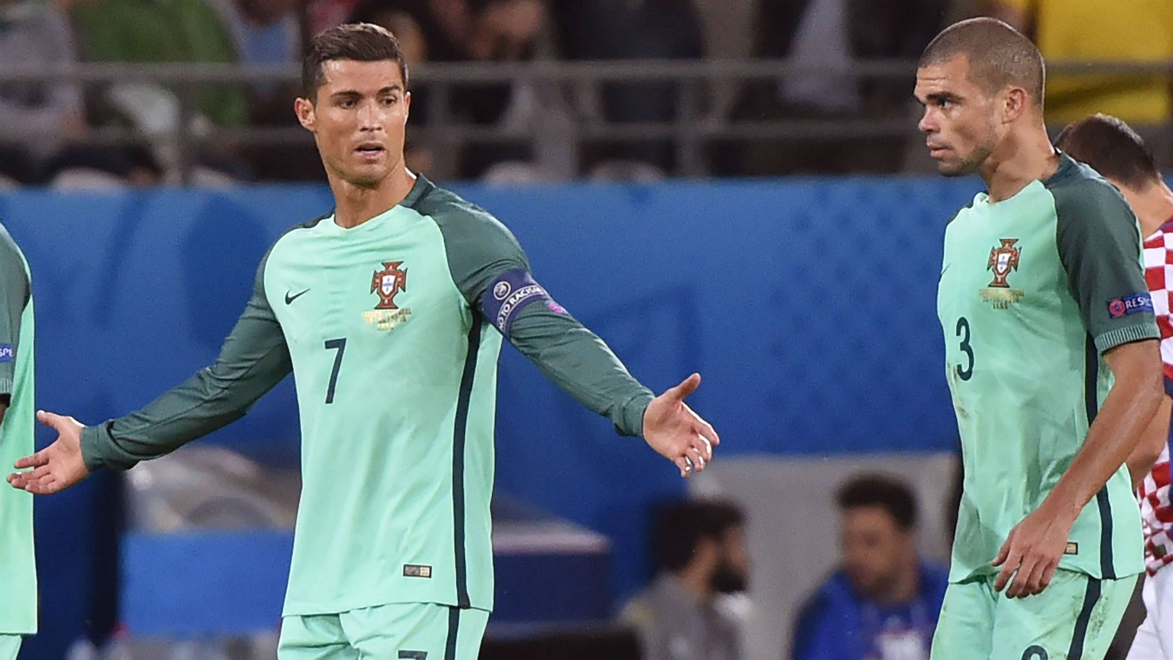 Ronaldo Pepe Portugal Croatia Euro 2016