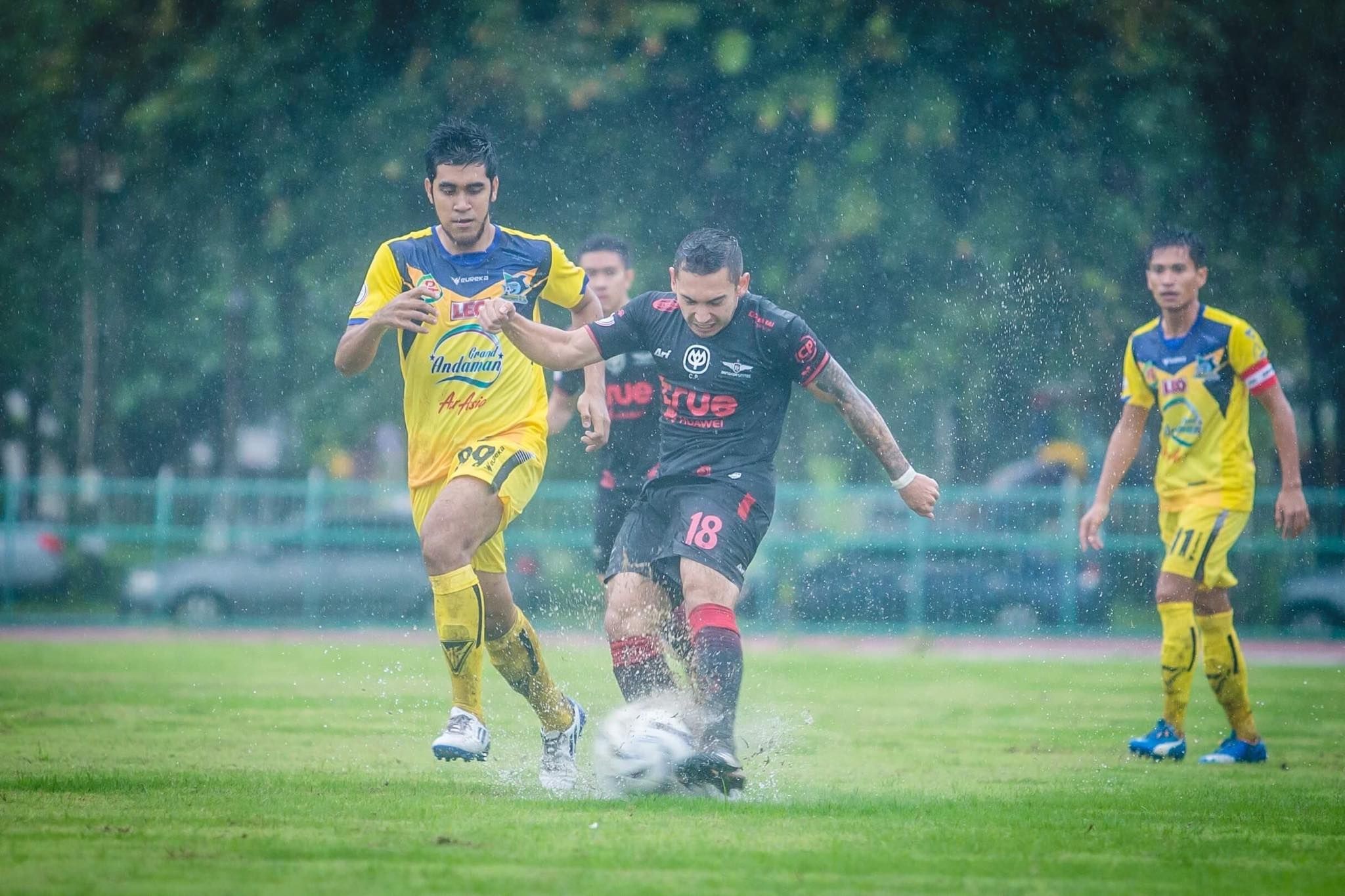 ระนอง ยูไนเต็ด - ทรู แบงค็อก ยูไนเต็ด