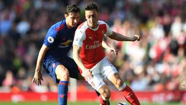 Mesut Ozil Arsenal Matteo Darmian Manchester United