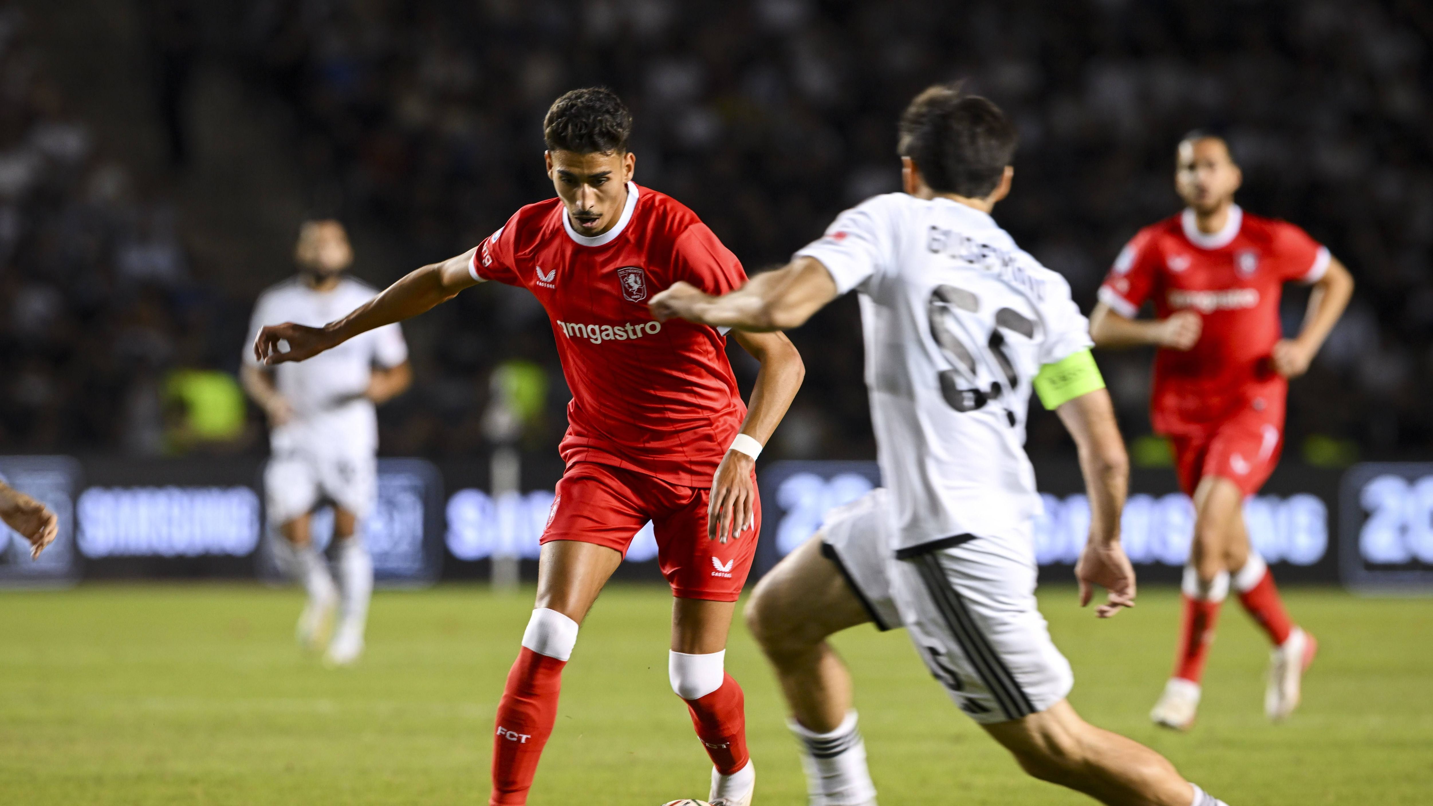 FC Twente reage com grande força e chega à fase de liga da Conference League