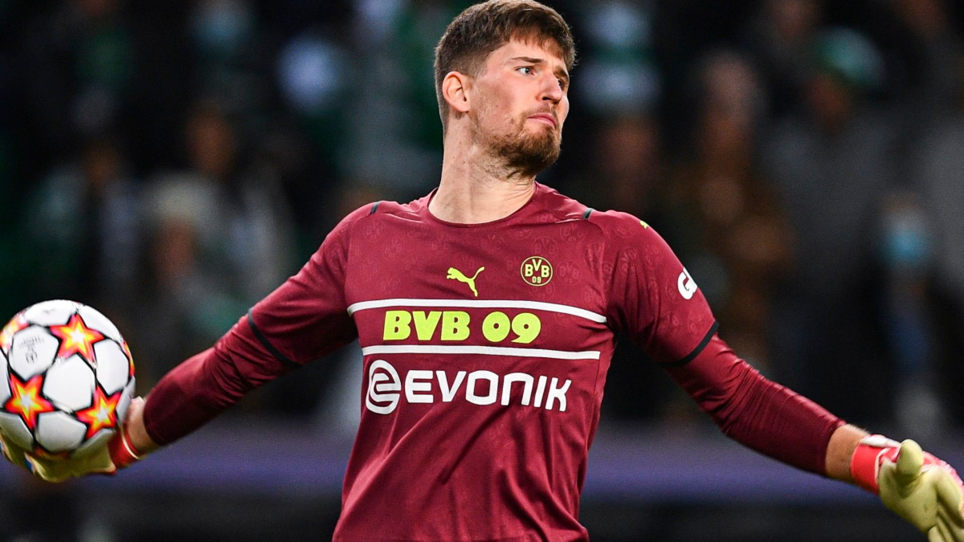 GREGOR KOBEL BORUSSIA DORTMUND