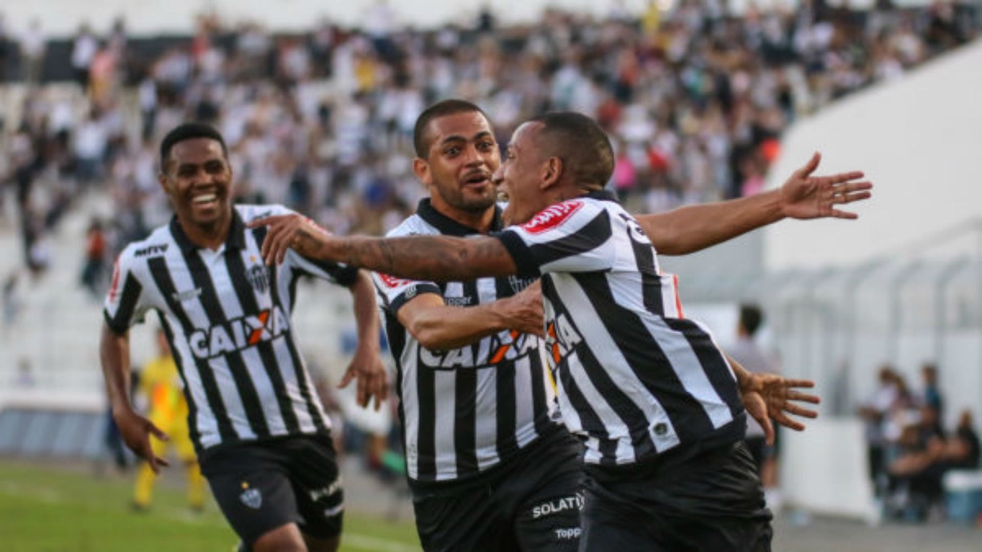 otero clayton elias atlético-mg ponte preta 27 08 2017