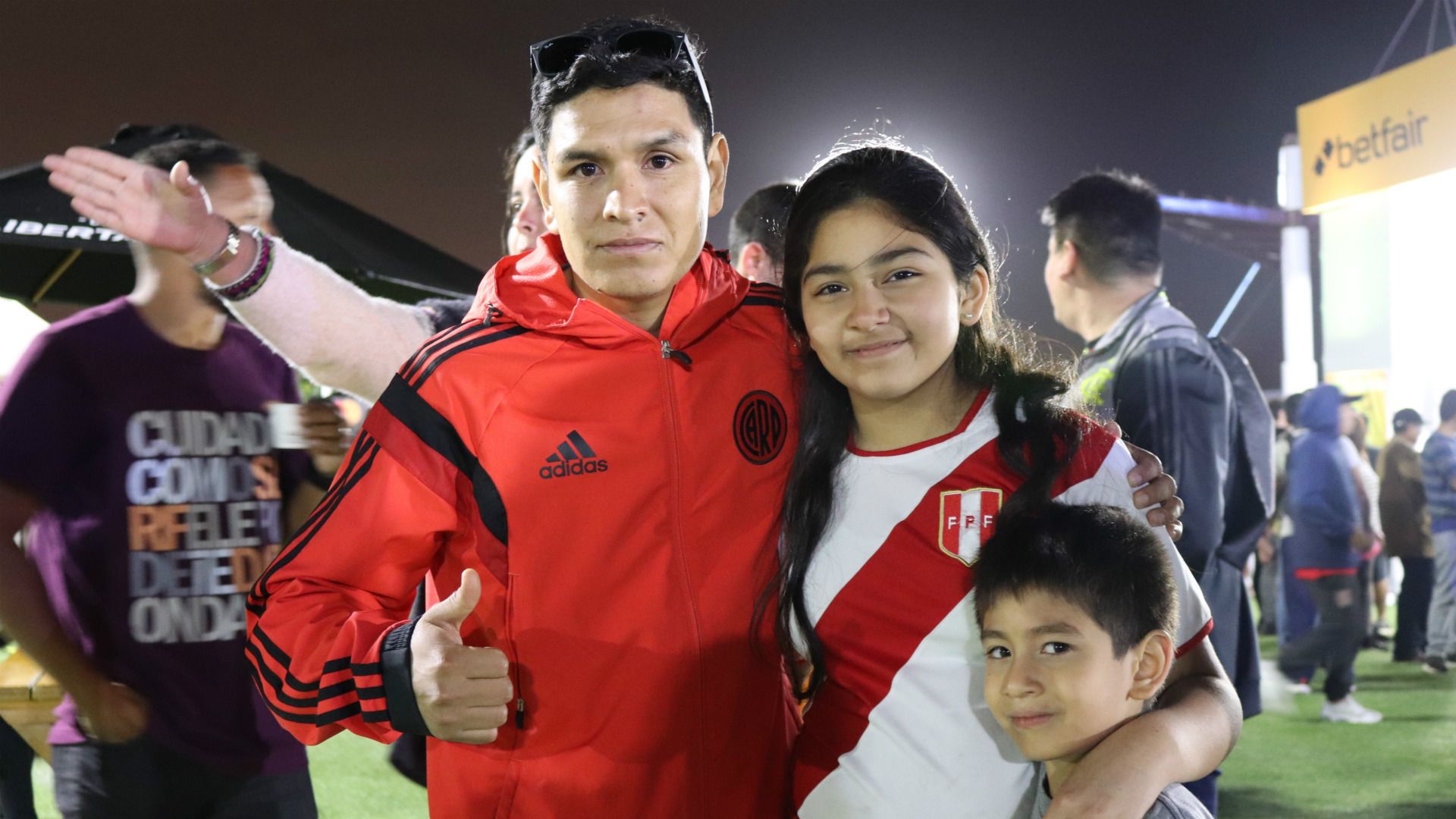 peruanos hinchas de River Lima fan fest Copa Libertadores 21112019