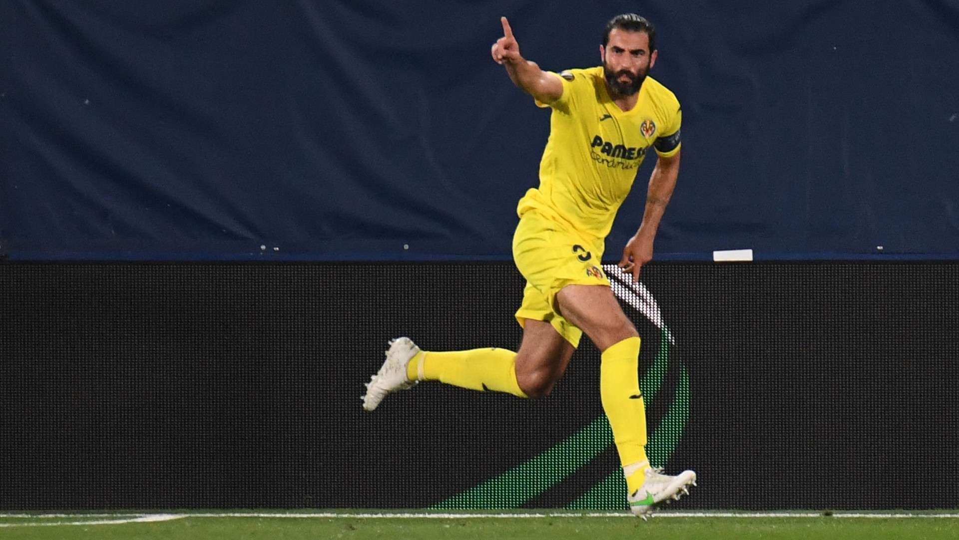 Raul Albiol Villarreal Arsenal