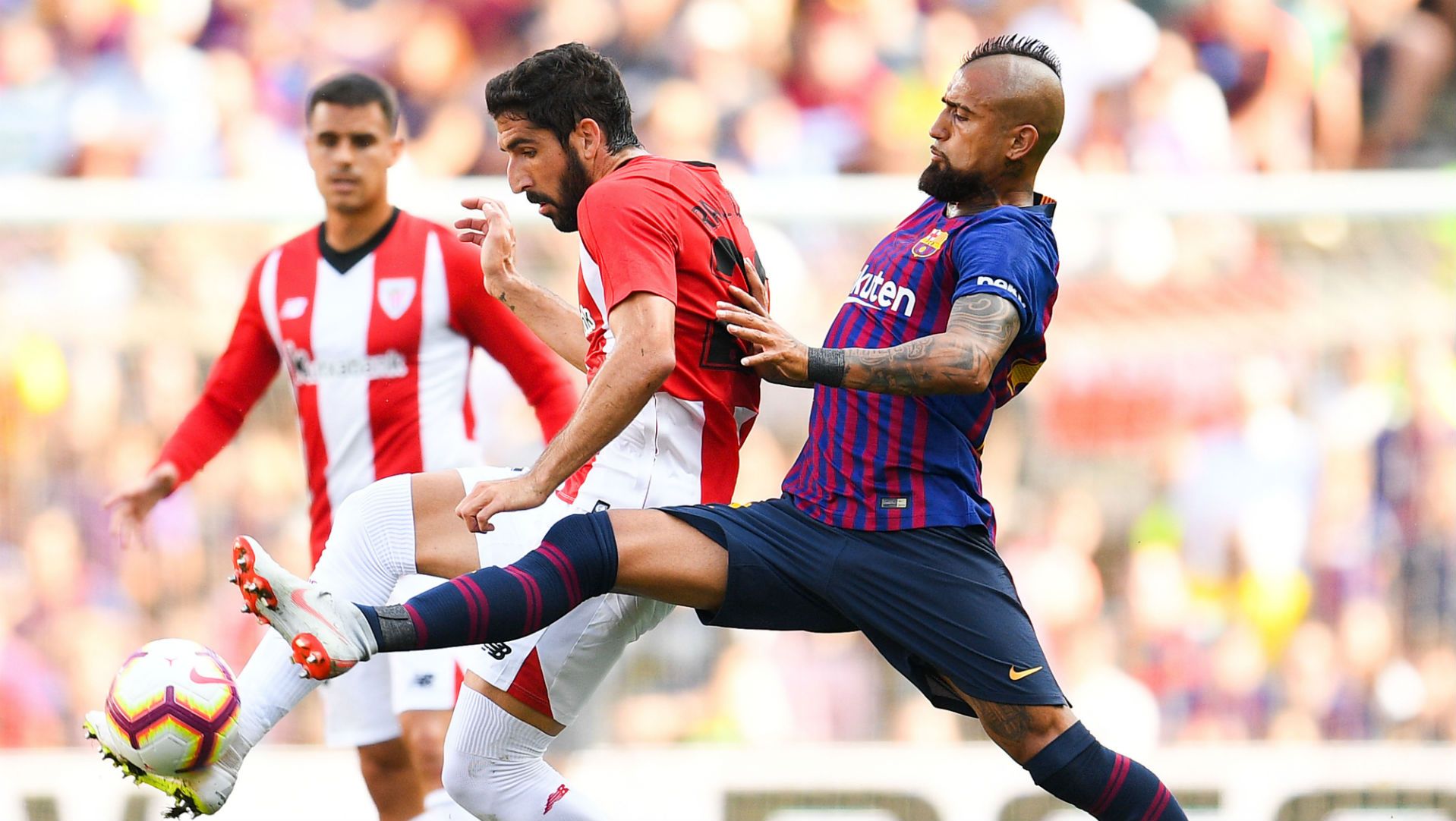 290918 Arturo Vidal Raúl García Athletic Club Barcelona