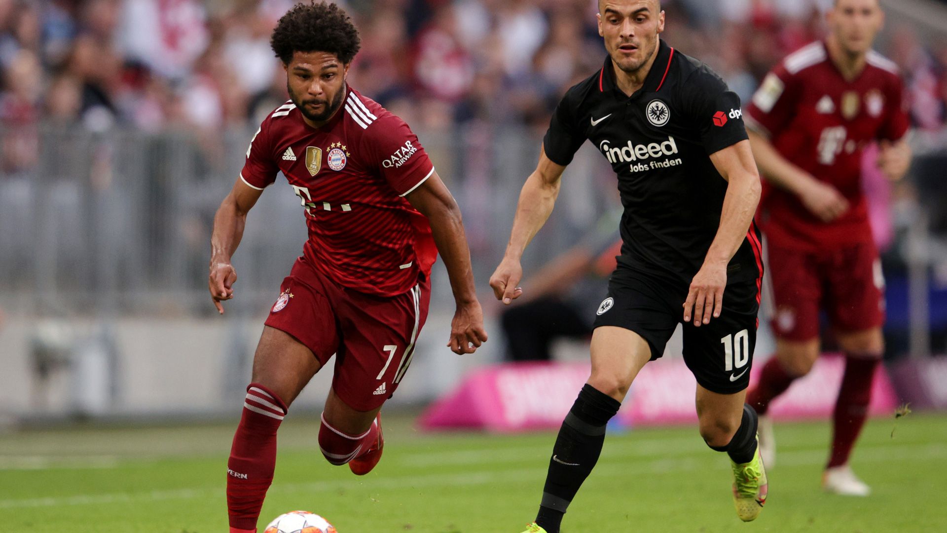 Serge Gnabry FC Bayern Frankfurt 031021