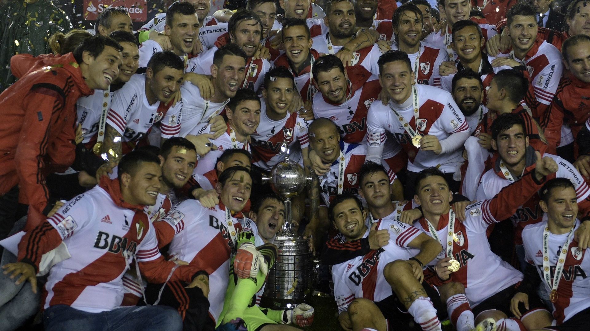 River Plate v Tigres Copa Libertadores 06082015