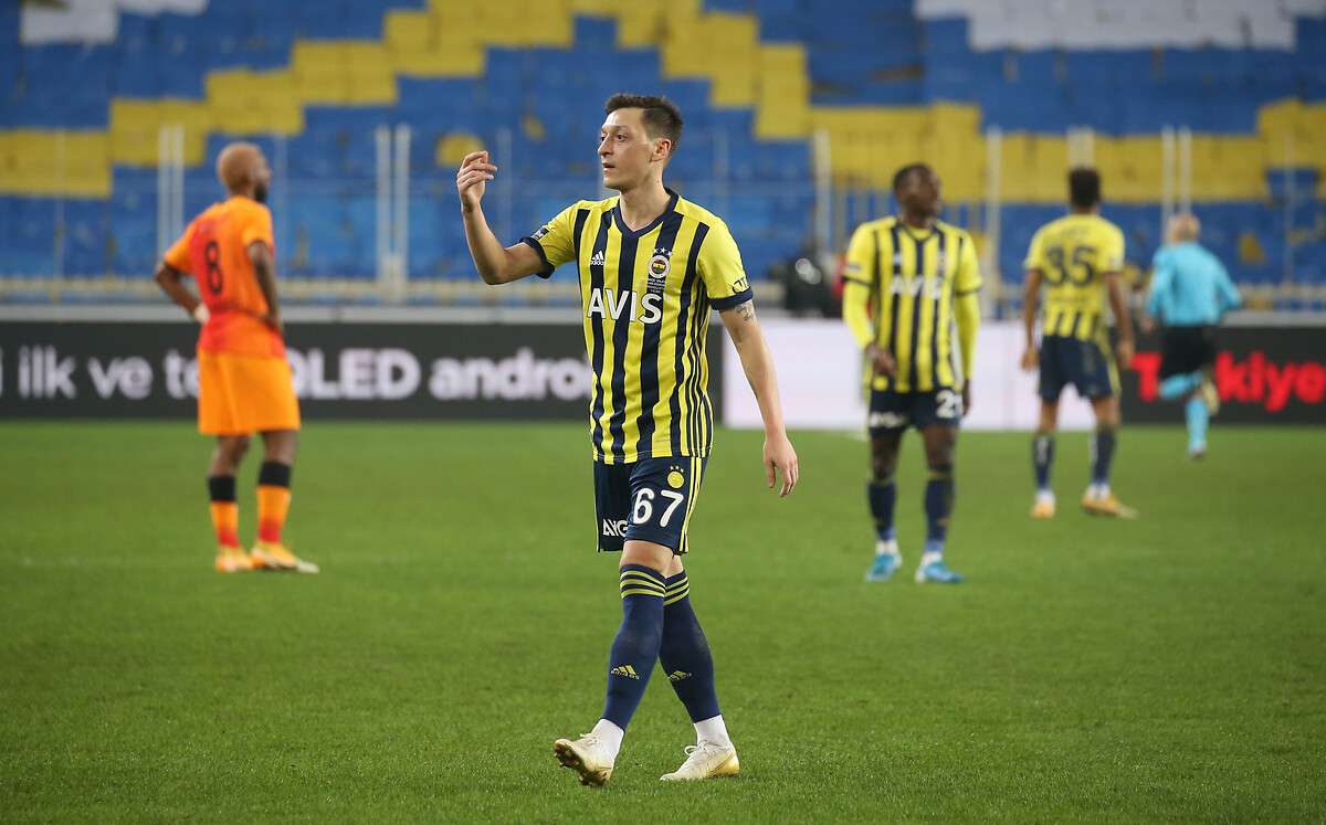 Mesut Ozil Fenerbahce vs. Galatasaray 02/06/21