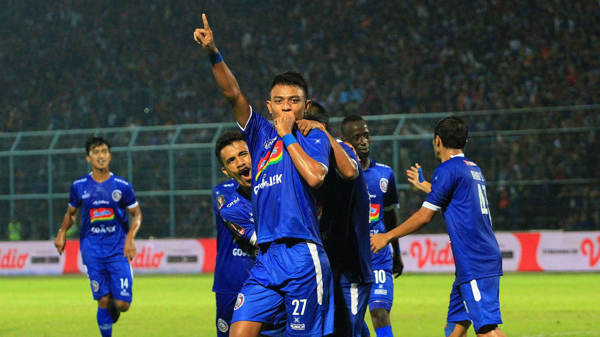 Selebrasi Dedik Setiawan Arema FC
