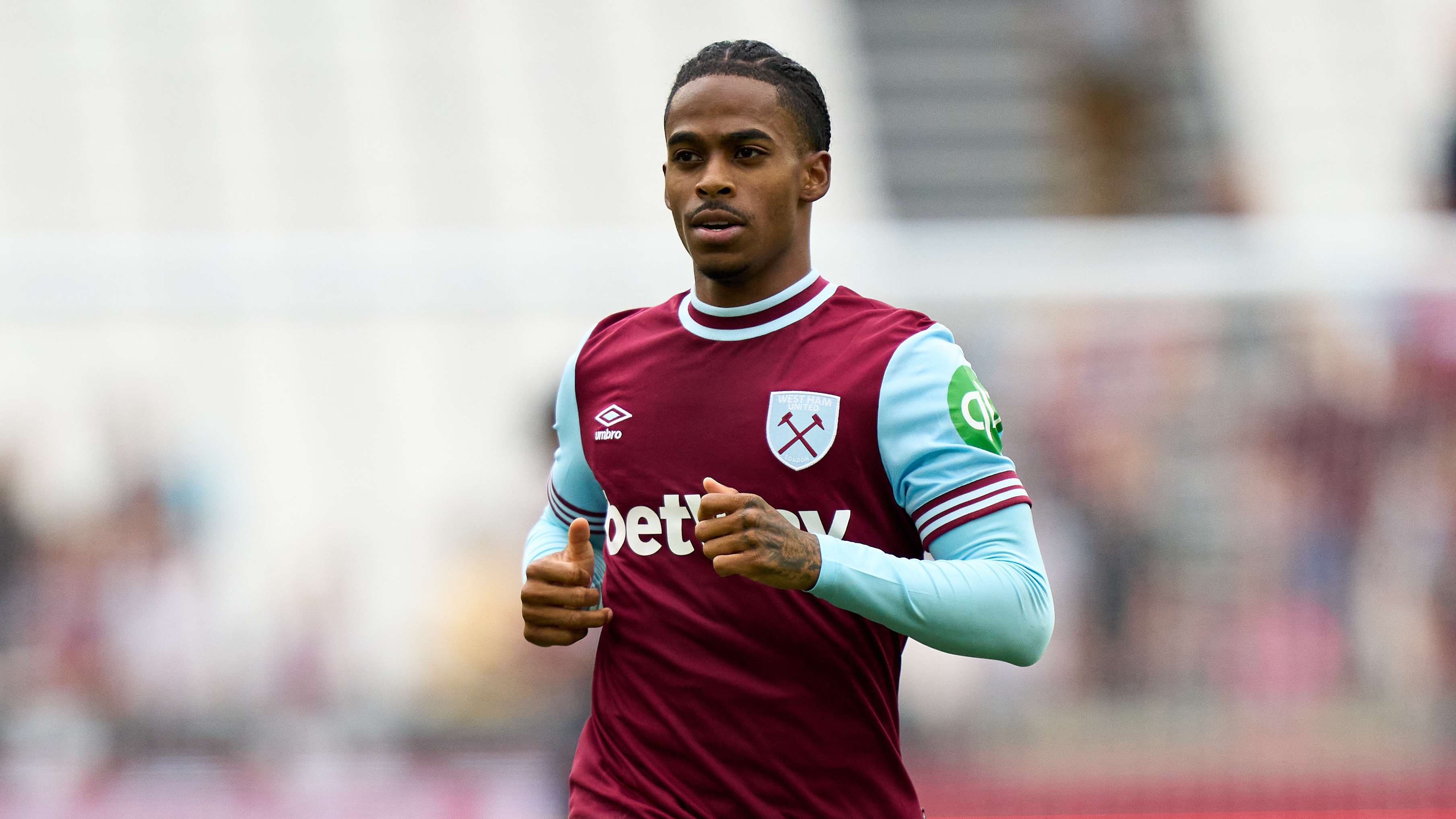 Crysencio Summerville West Ham 2024-25