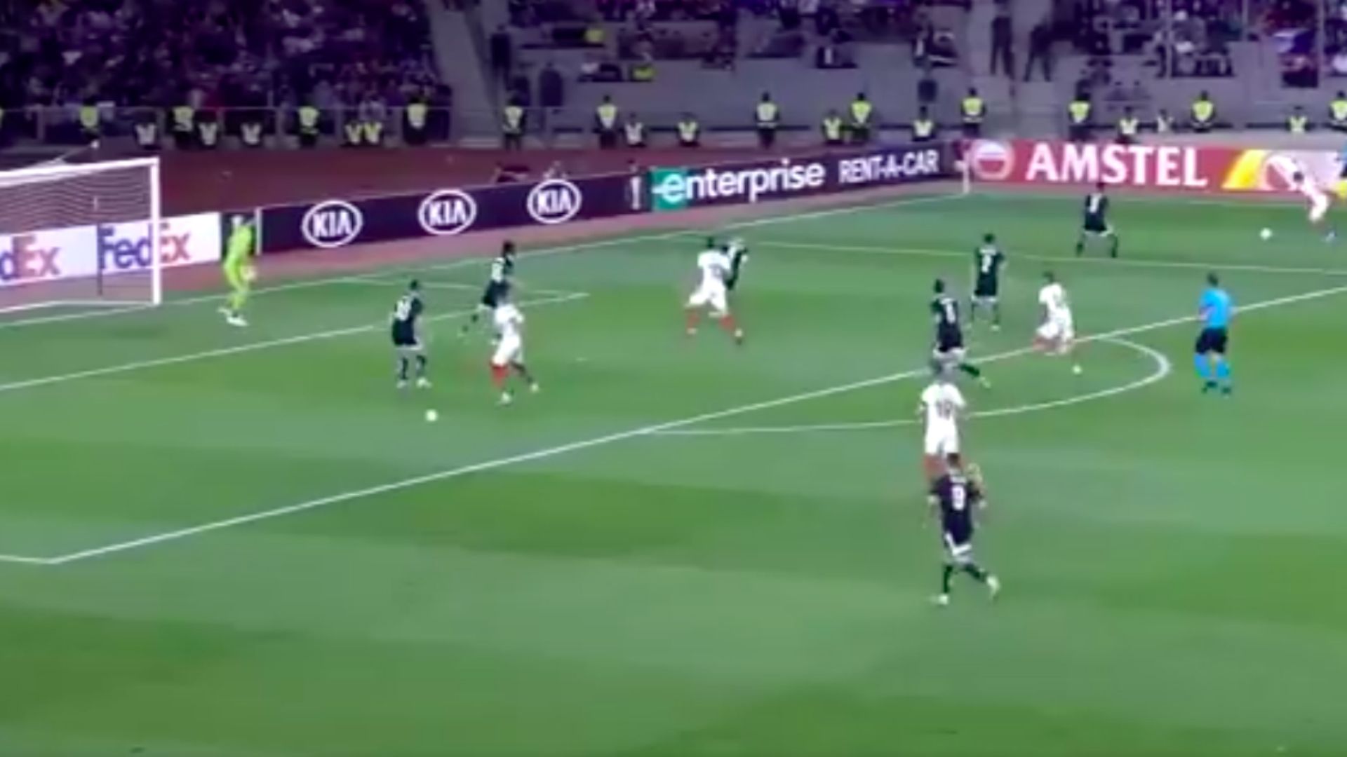 Chicharito falla Sevilla