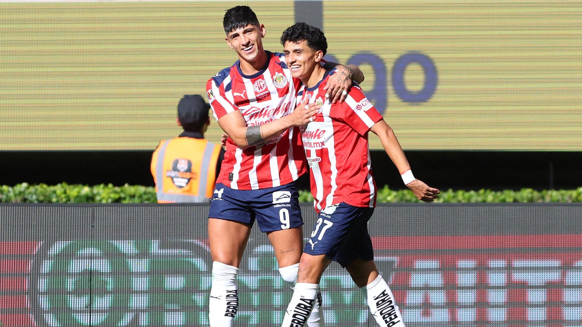 Alan Pulido Richard Ledezma Chivas Apertura 2025