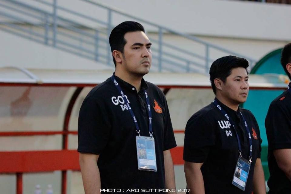 วัชระพล ขาวขำ