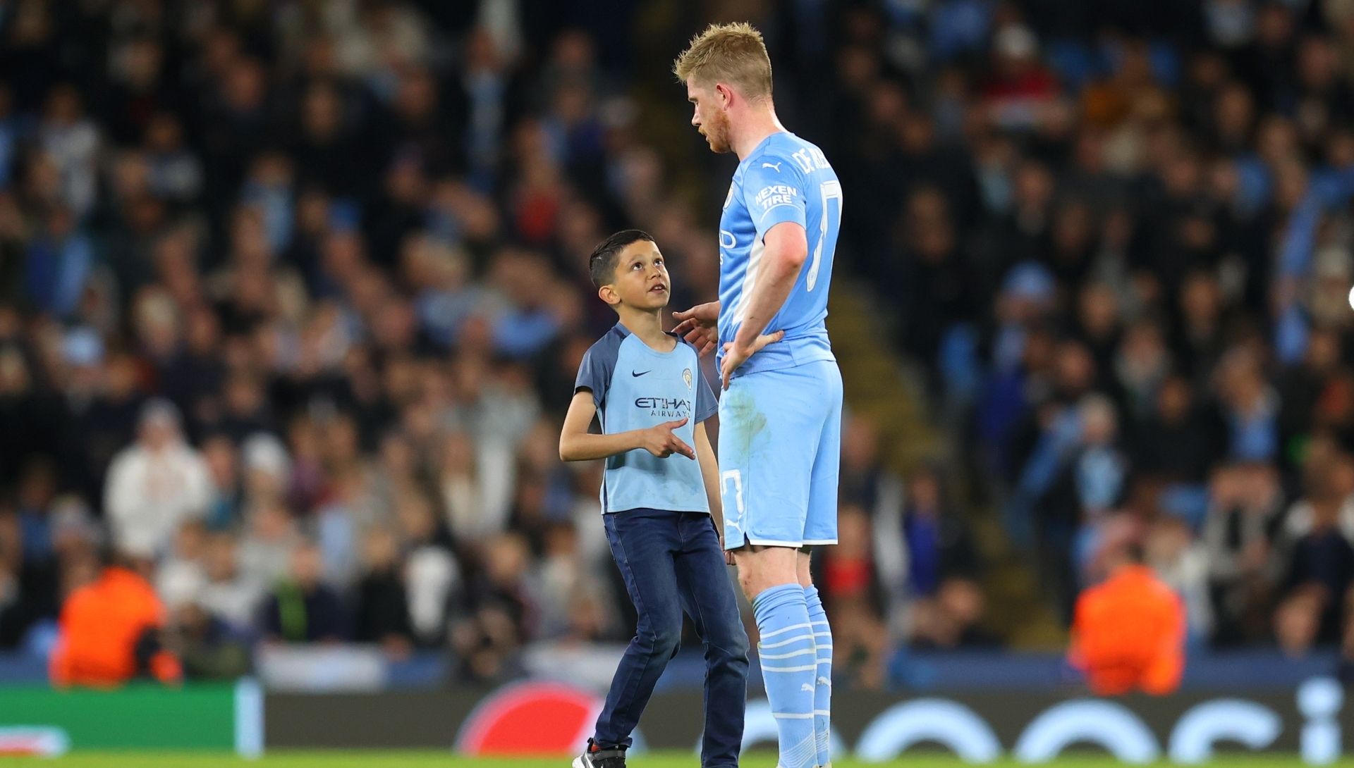 de bruyne invasione di campo