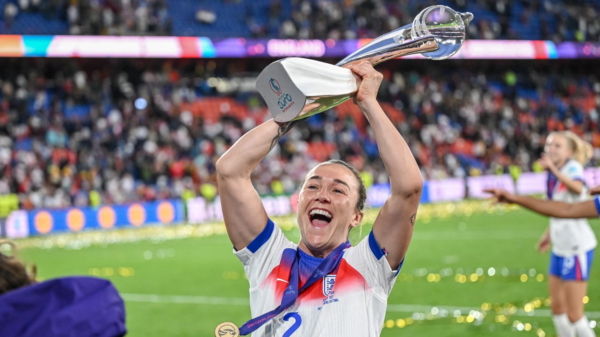 Lucy Bronze England Euro 2025 trophy
