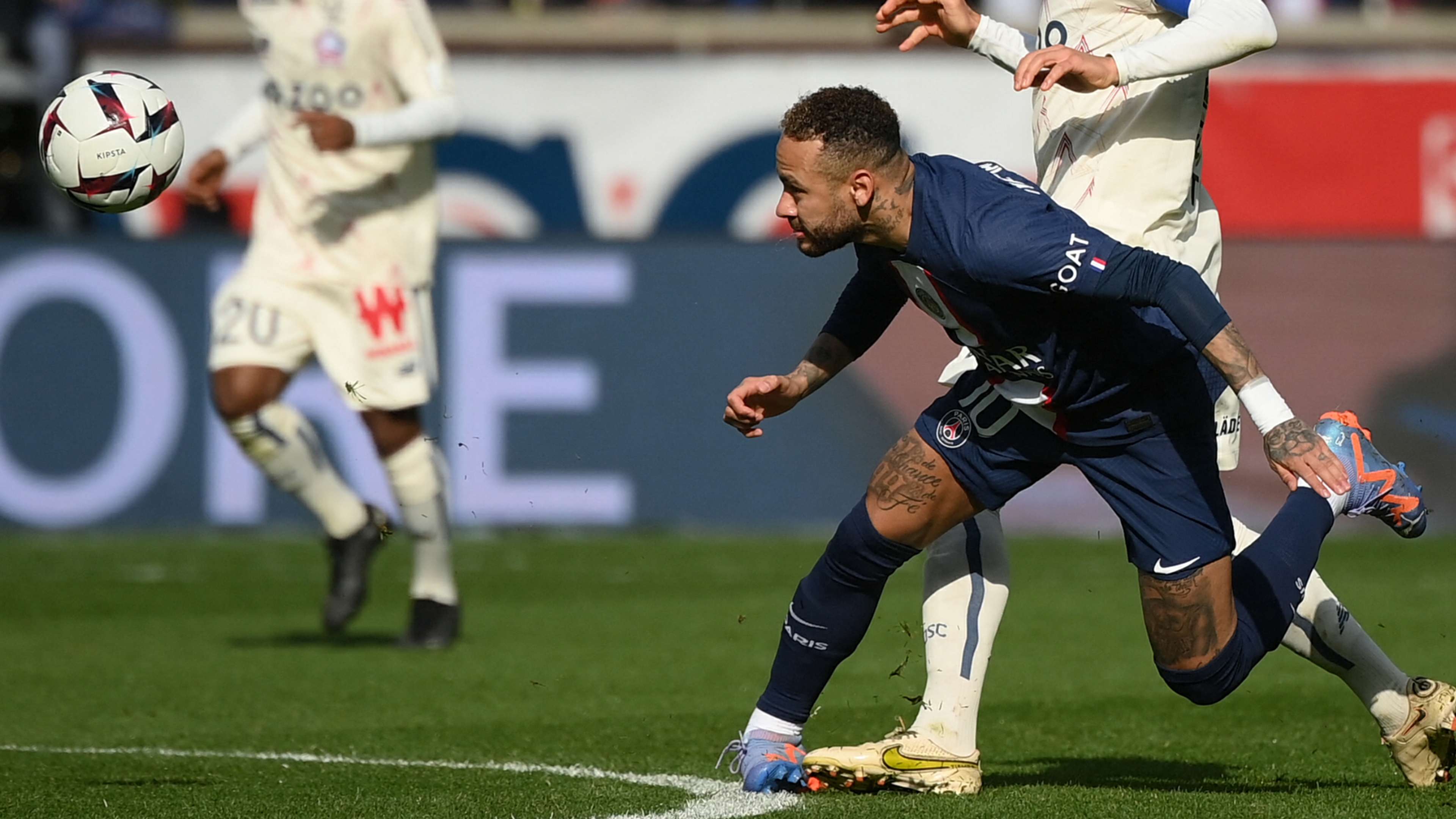 Neymar injury PSG Lille 2022-23