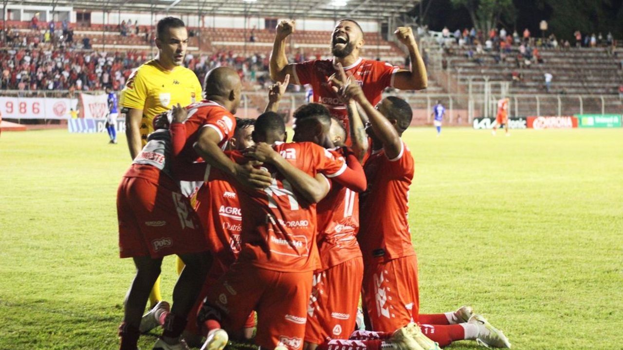 Jogadores Noroeste de Bauru comemoram gol pelo Paulistão Série A2 2023
