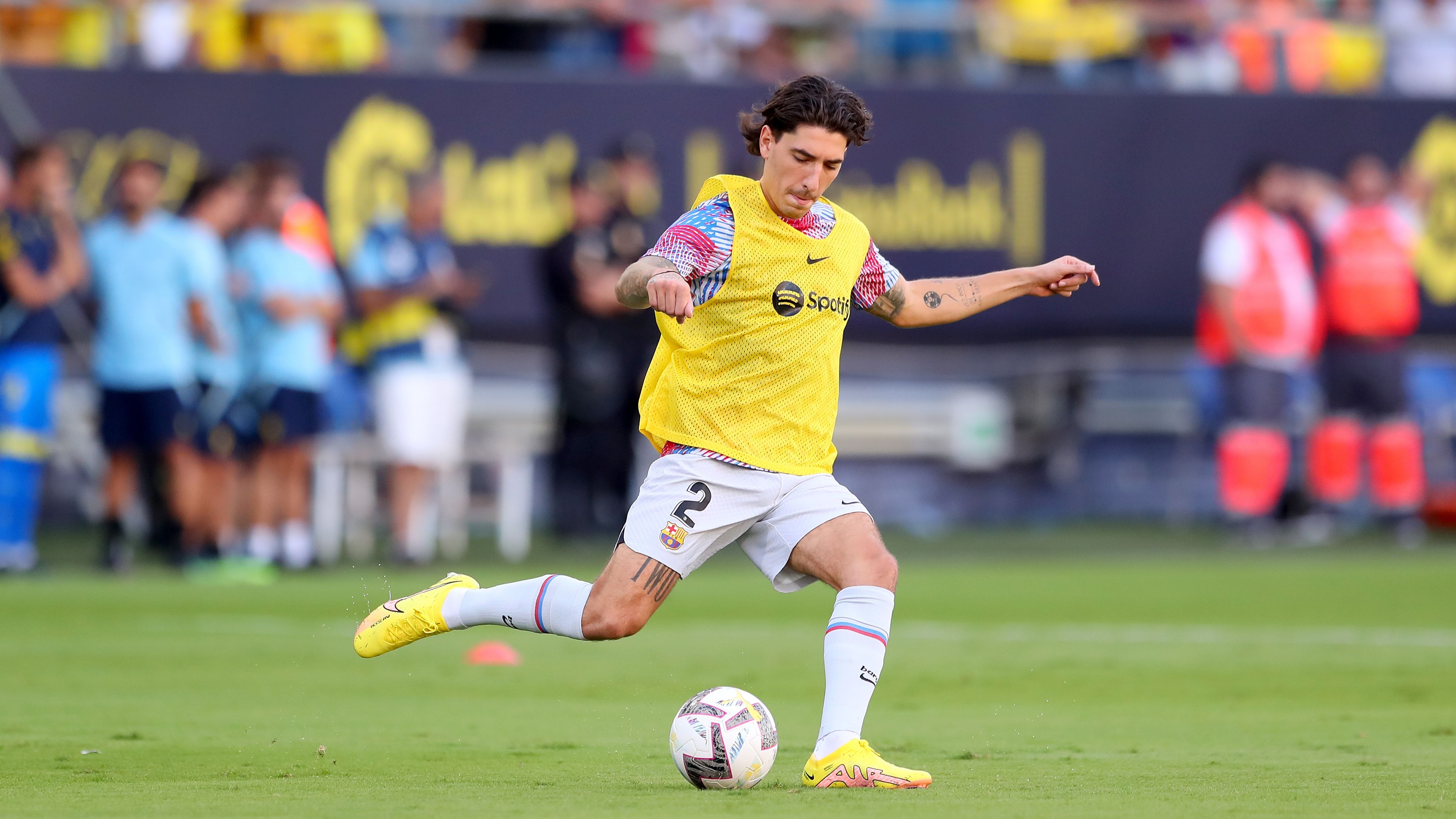 Бельерин футболист барселона. Гектор бельерин. Эктор беллерин. Эктор бельерин 2023. Эктор беллерин.