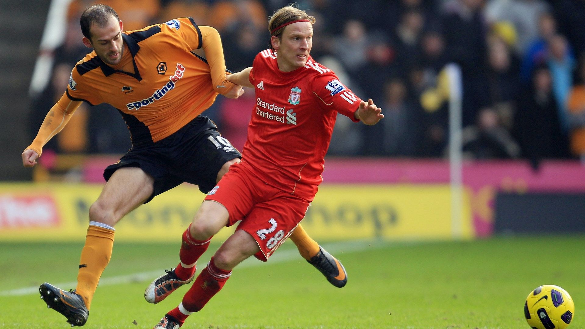 Christian Poulsen. Wolverhampton vs Liverpool 01.22.2011