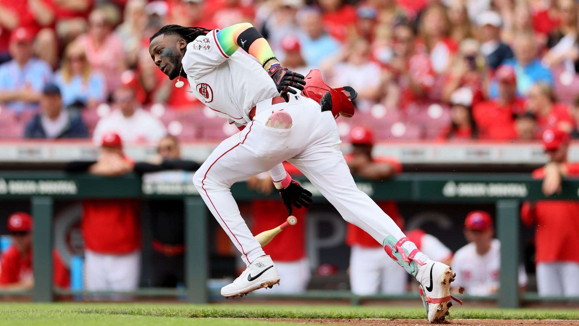 Elly De La Cruz #44 of the Cincinnati Reds
