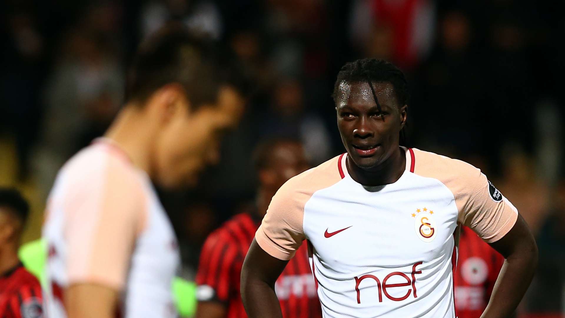 Yuto Nagatomo Bafetimbi Gomis Galatasaray STSL 04092018