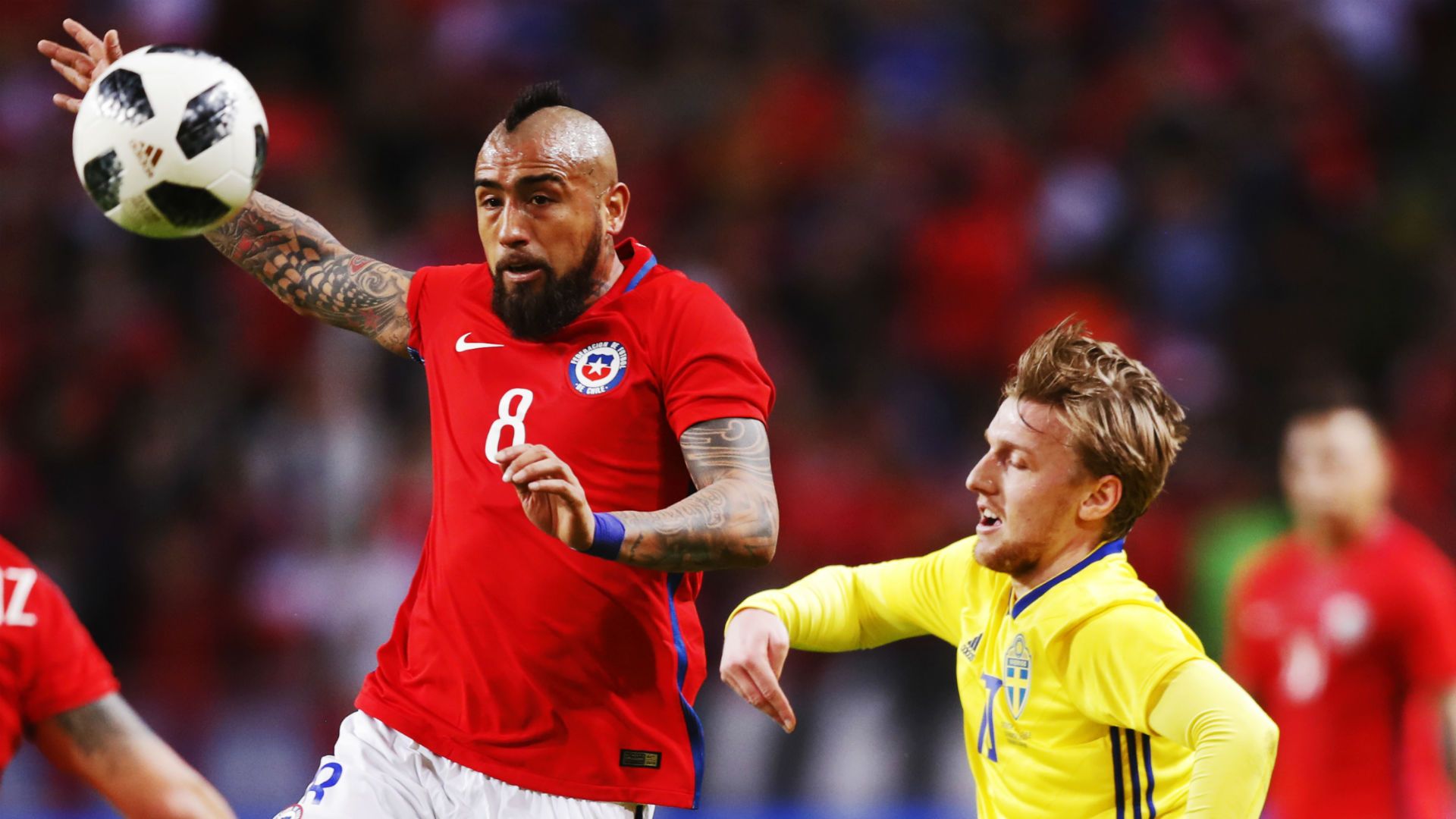 Arturo Vidal Emil Forsberg Chile Sweden
