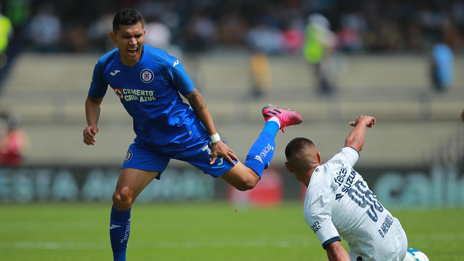 Pumas Cruz Azul Bryan Mendoza Orbelín Pineda