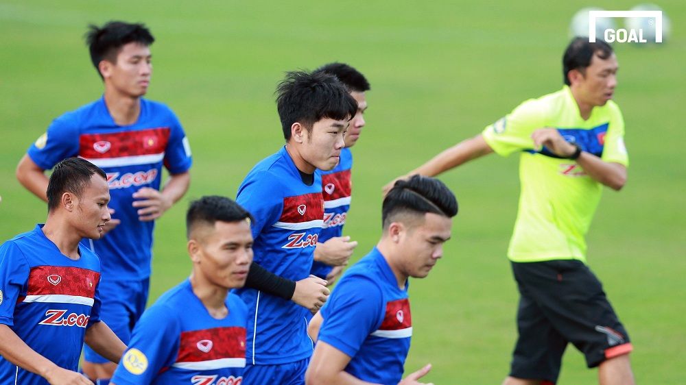 Tuyển Việt Nam tập luyện chiều 3/10