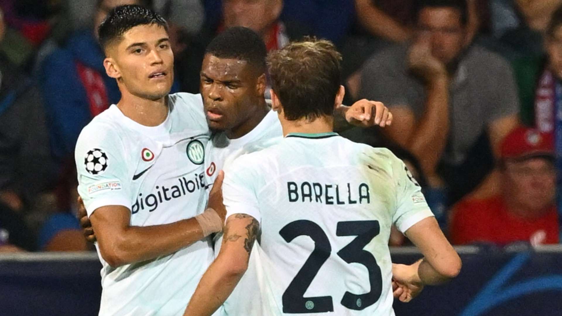 Dumfries celebrate Plzen Inter Champions League