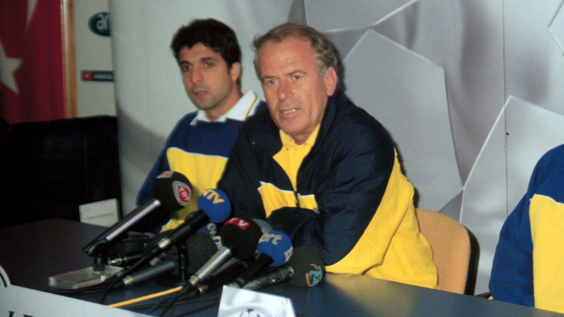 Mustafa Denizli 2001