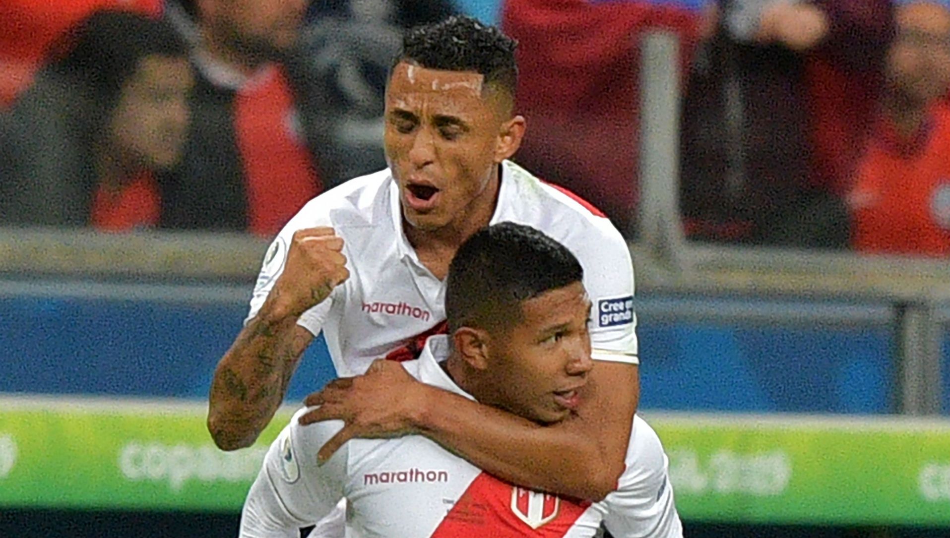 030719 Chile Perú Yoshimar Yotún Edison Flores