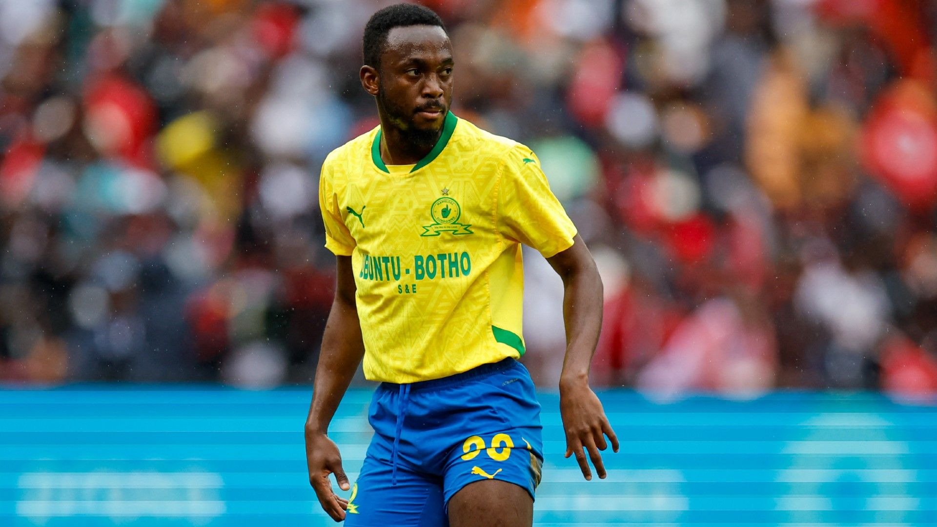  Sundowns' Namibian forward #30 Peter Shalulile looks on