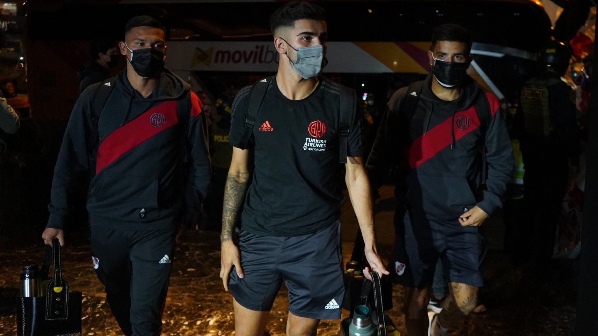 River llegada Lima Copa Libertadores 05042022