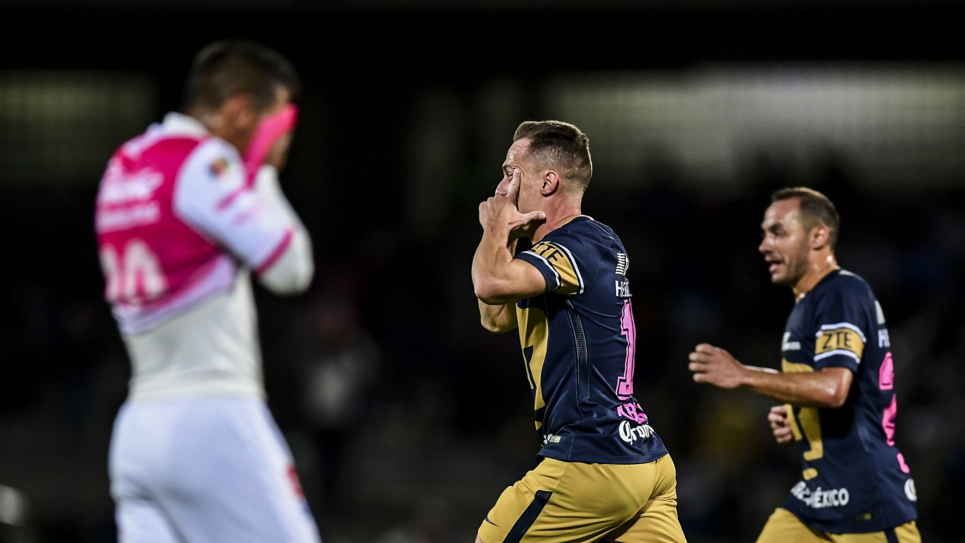 Abraham Gonzalez Pumas