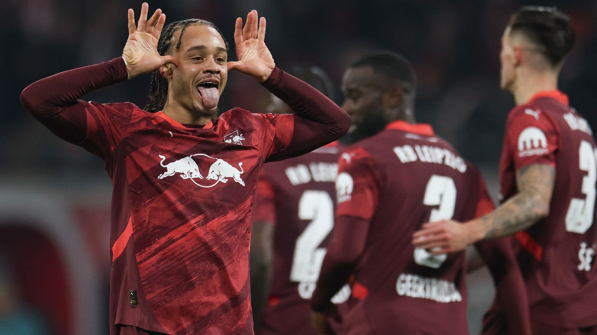  Xavi Simons of RB Leipzig celebrates