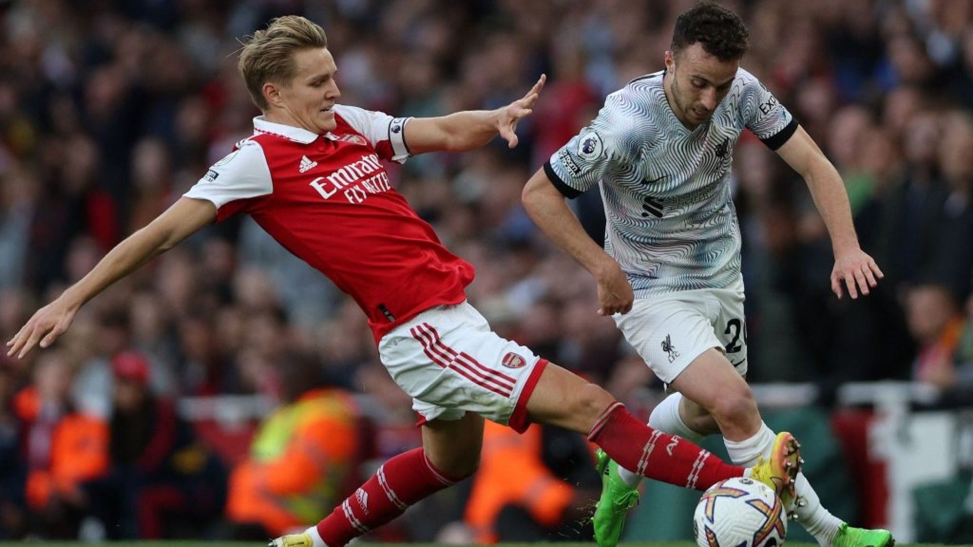 Martin Odegaard  Diogo Jota Arsenal Liverpool 2022