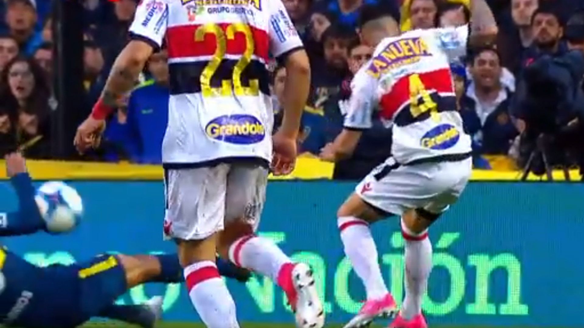 Video Mano Wilmar Barrios Boca Chacarita Superliga 01102017