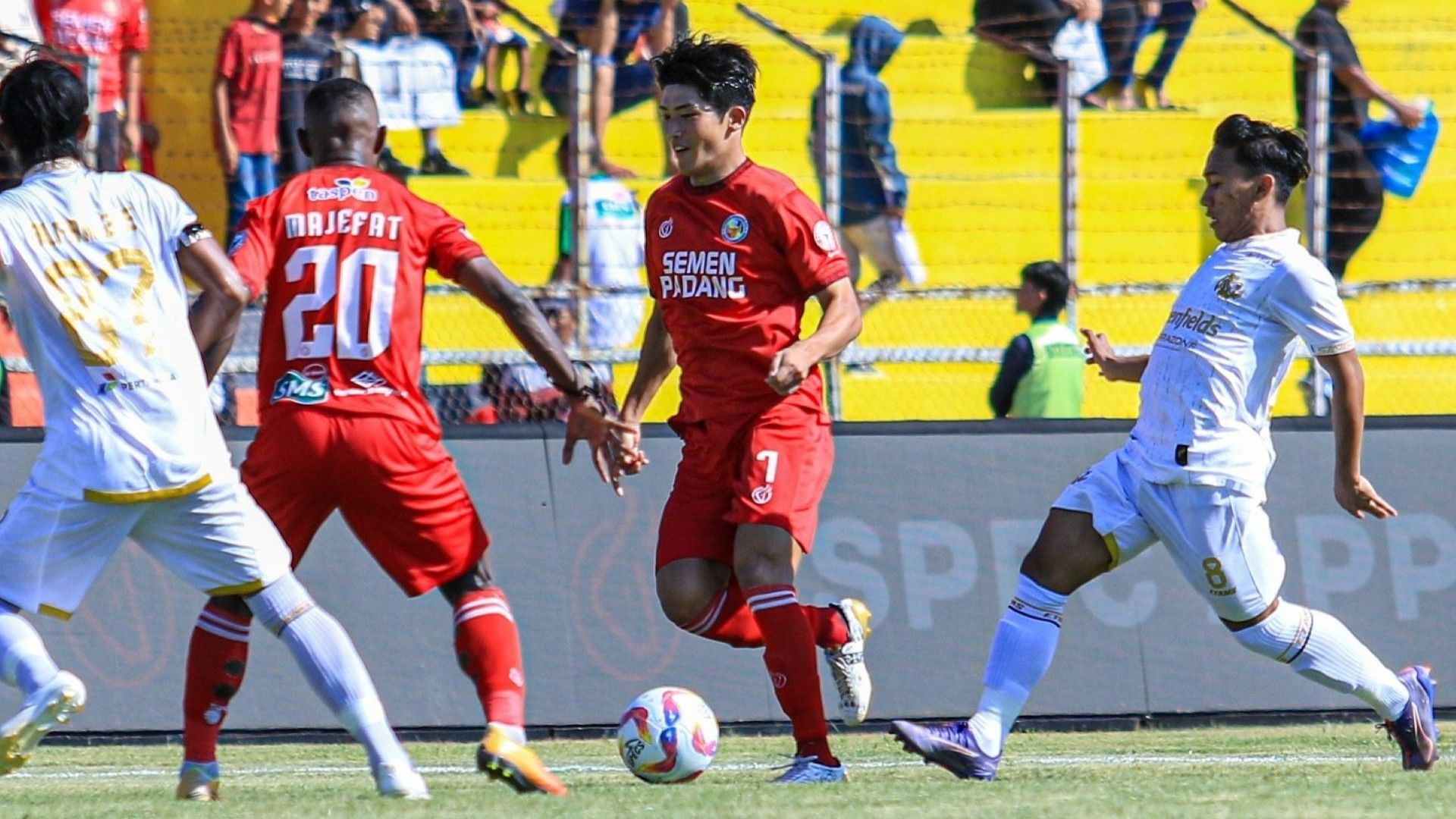 Semen Padang vs Arema FC 27122024