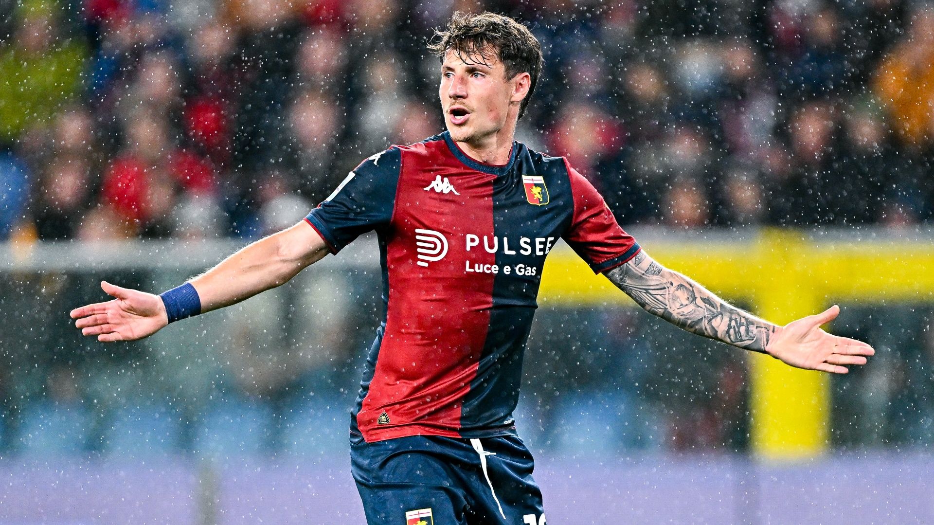 Andrea Pinamonti Genoa