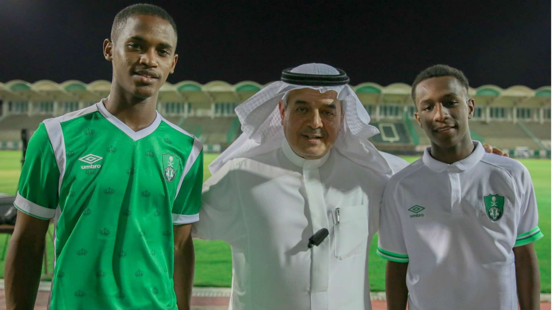 الأهلي يتعاقد مع لاعبي الوسط مجرشي وسفياني