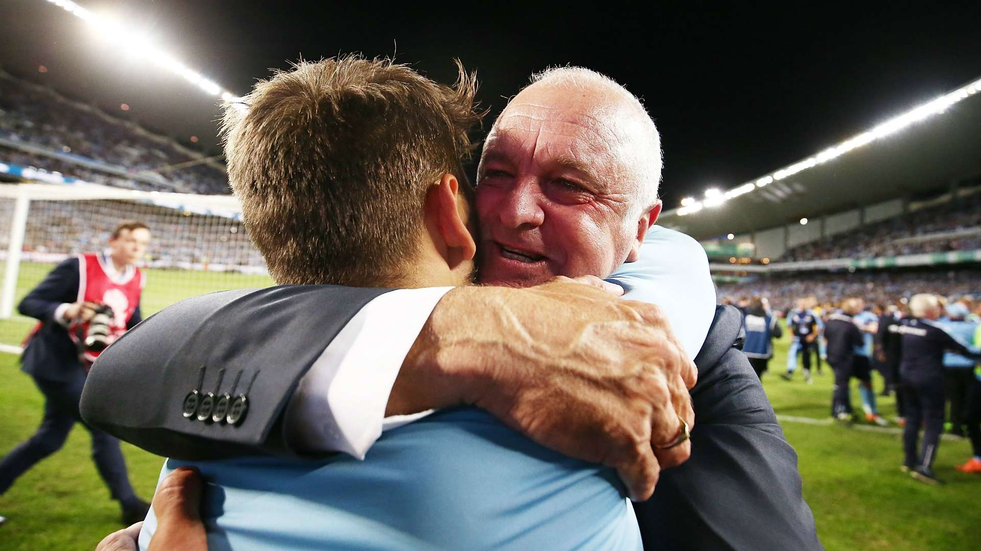 Graham Arnold Milos Ninkovic Sydney FC v Melbourne Victory A-League 07052017