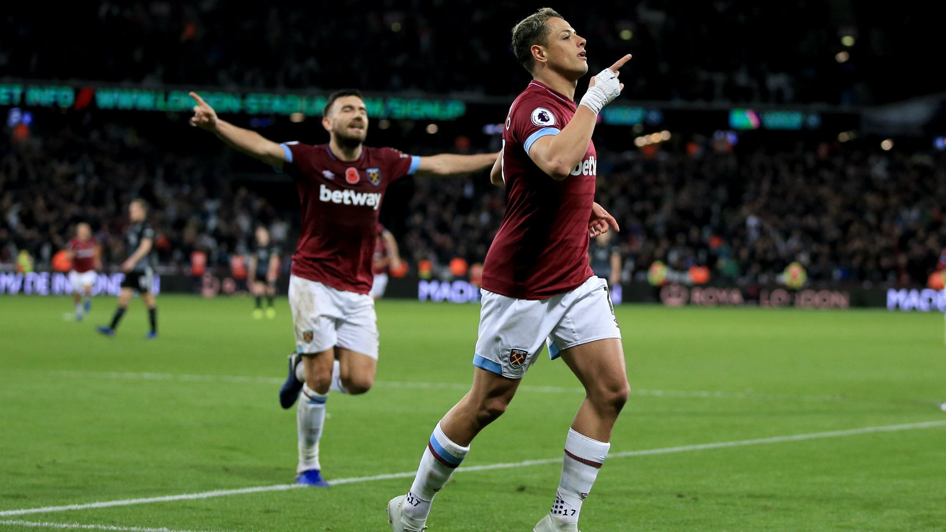 Chicharito West Ham Premier League