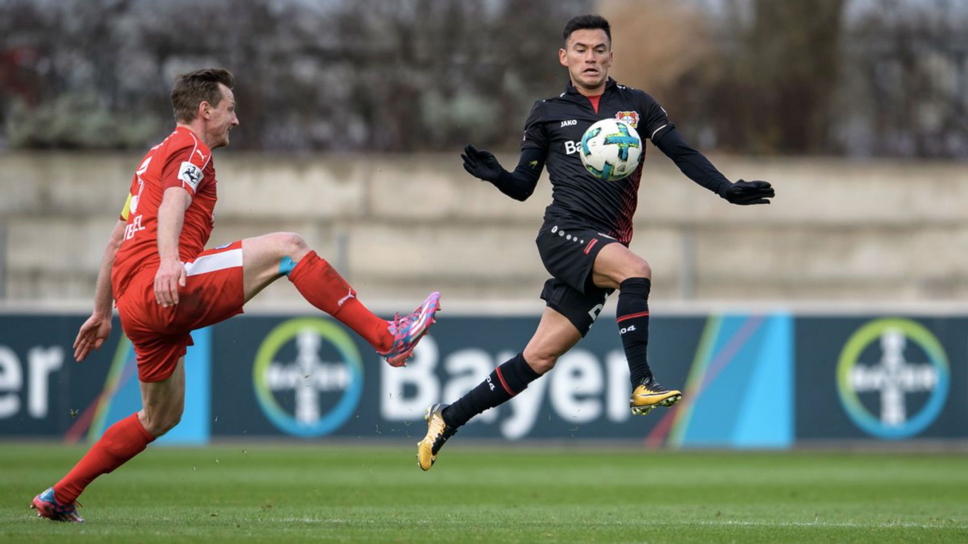 Sportfreunde Lotte Bayer Leverkusen Charles Aránguiz Goal 130118	 Sportfreunde Lotte Bayer Leverkusen Charles Aránguiz 130118