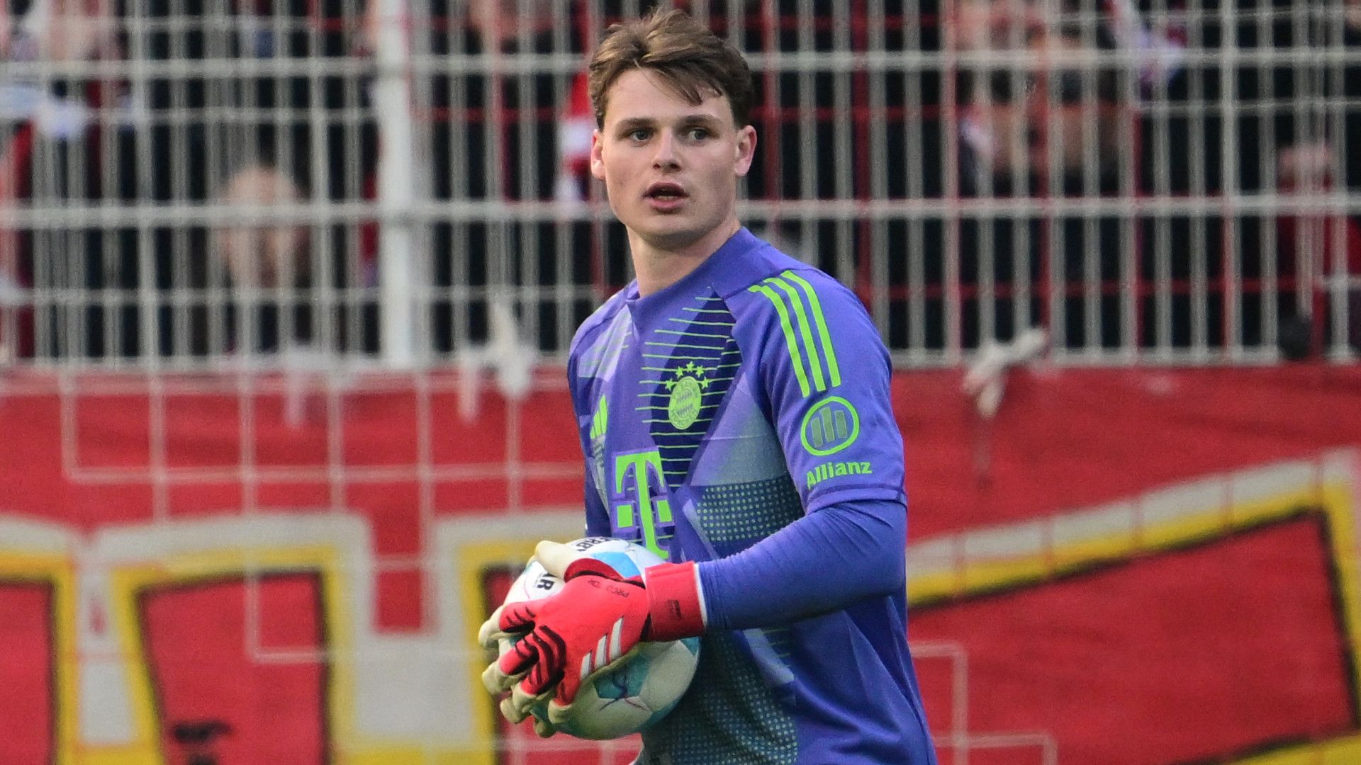 JONAS URBIG BAYERN MÜNCHEN