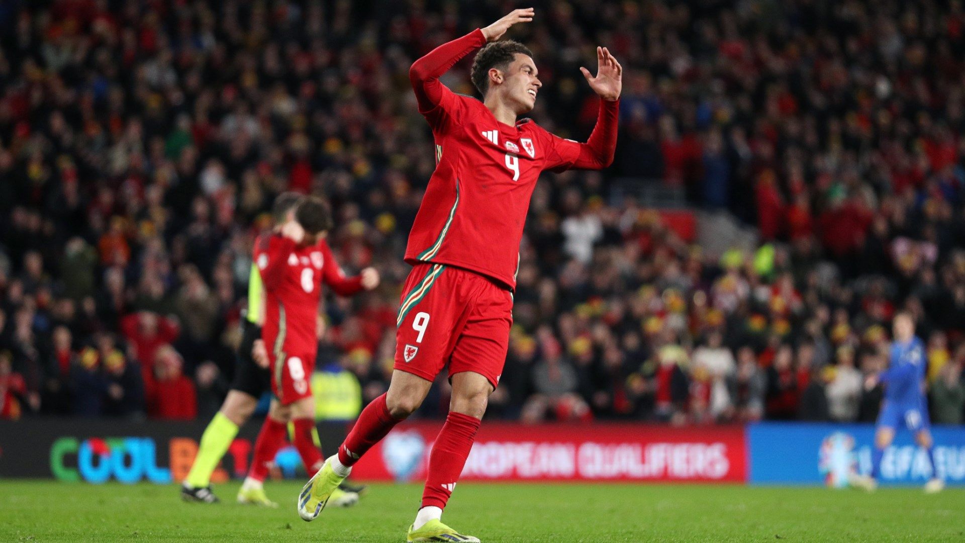 Brennan Johnson - Wales