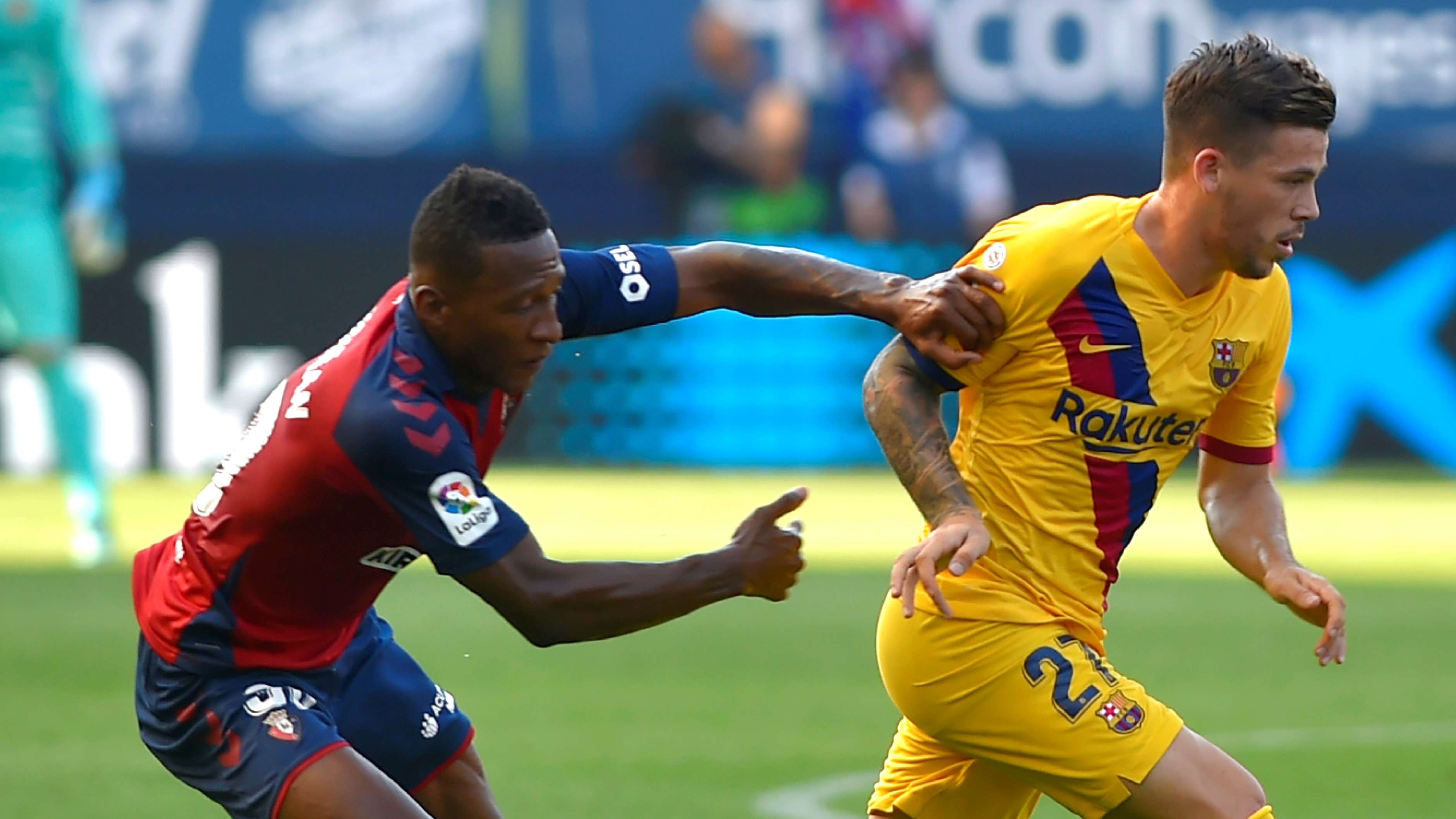 Carles Perez Pervis Estupiñan Osasuna Barcelona LaLiga 31082019