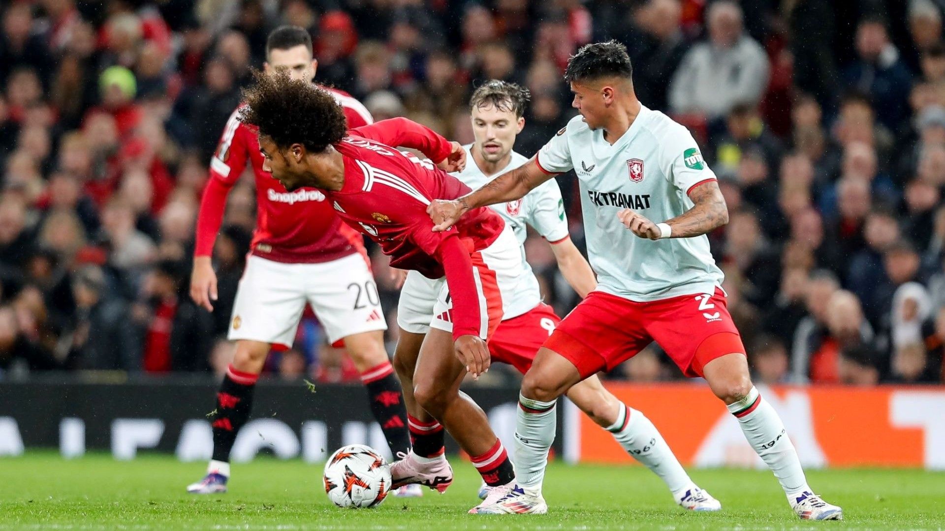 Mees Hilgers - FC Twente vs Manchester United UEL