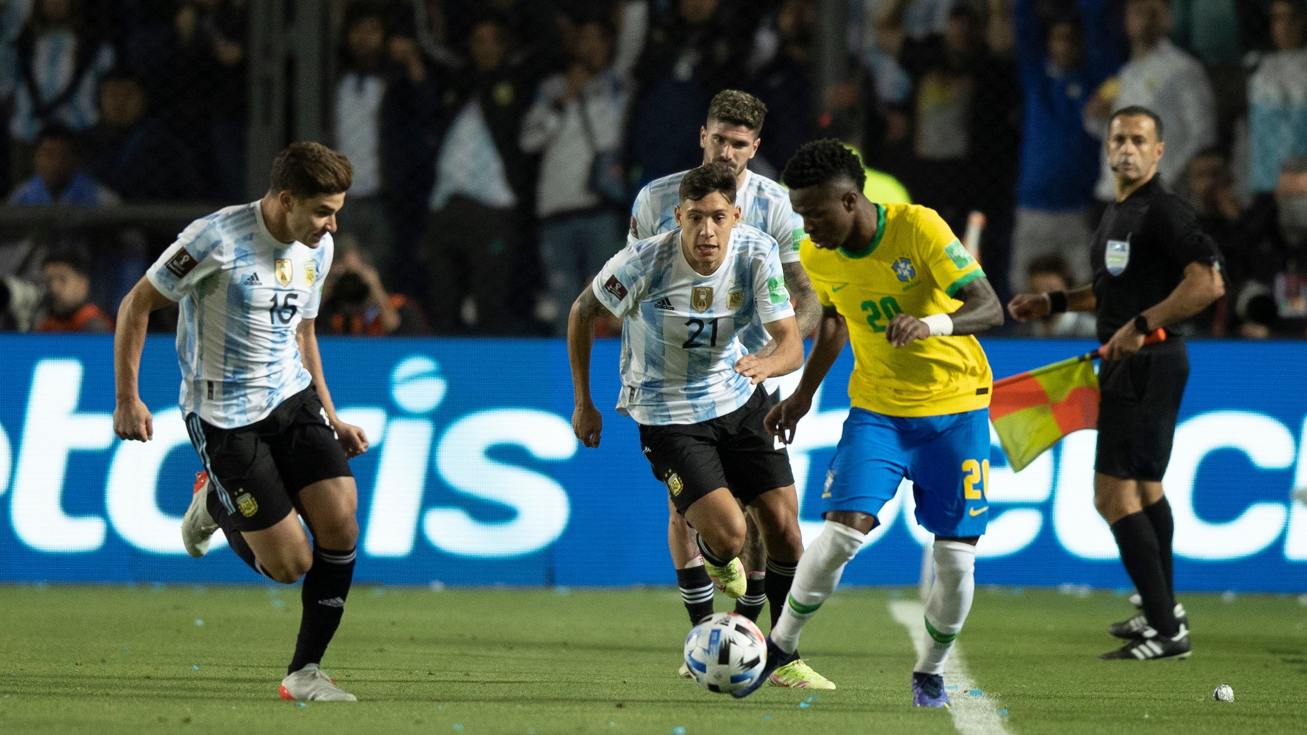 Vini Jr. e Molina Argentina Brazil 2021