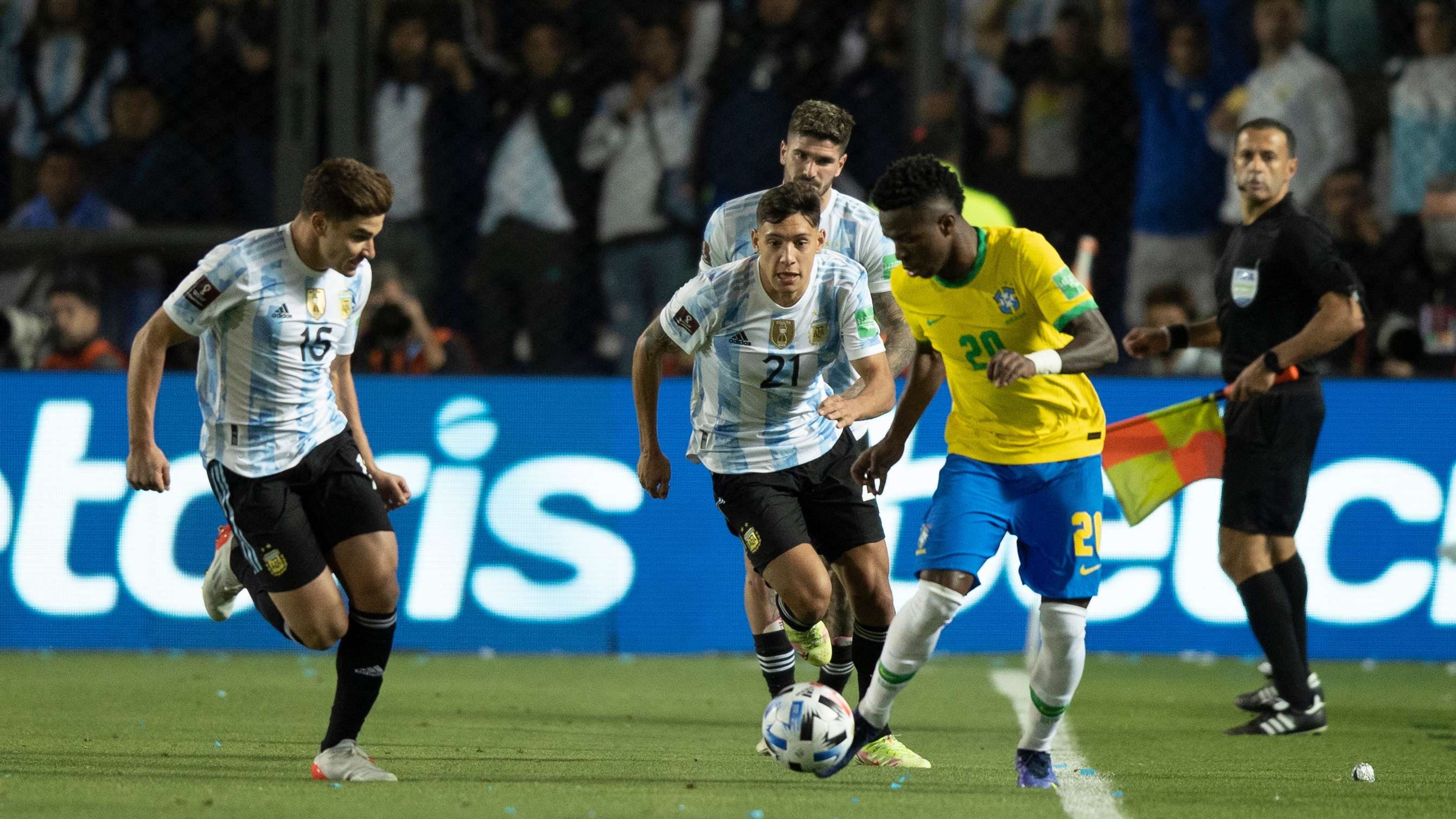 Vini Jr. e Molina Argentina Brazil 2021